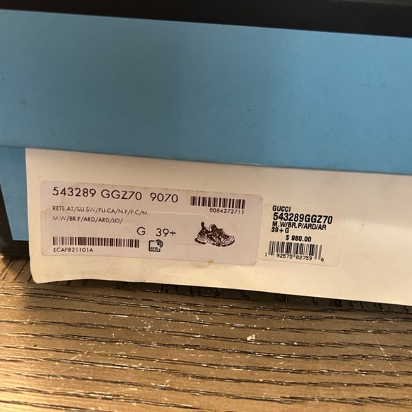 Gucci Flashtrek Sneakers